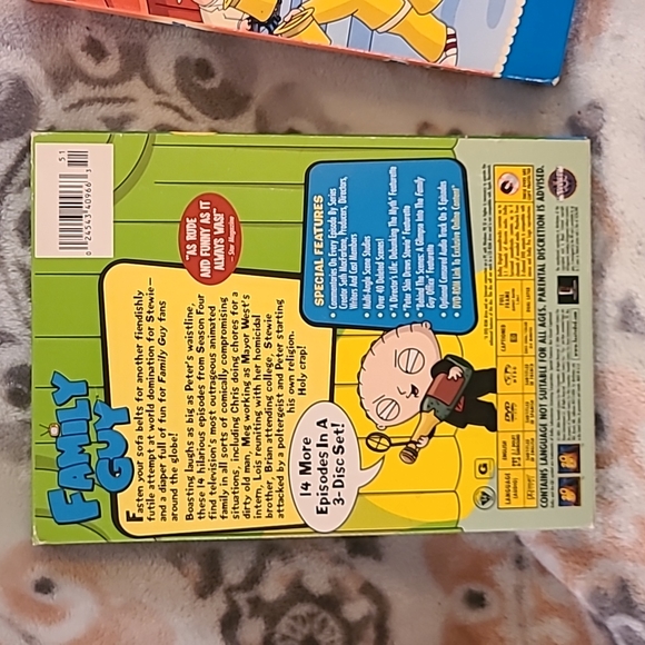 Family guy dvd volume 3 and 4 - Picture 4 of 5